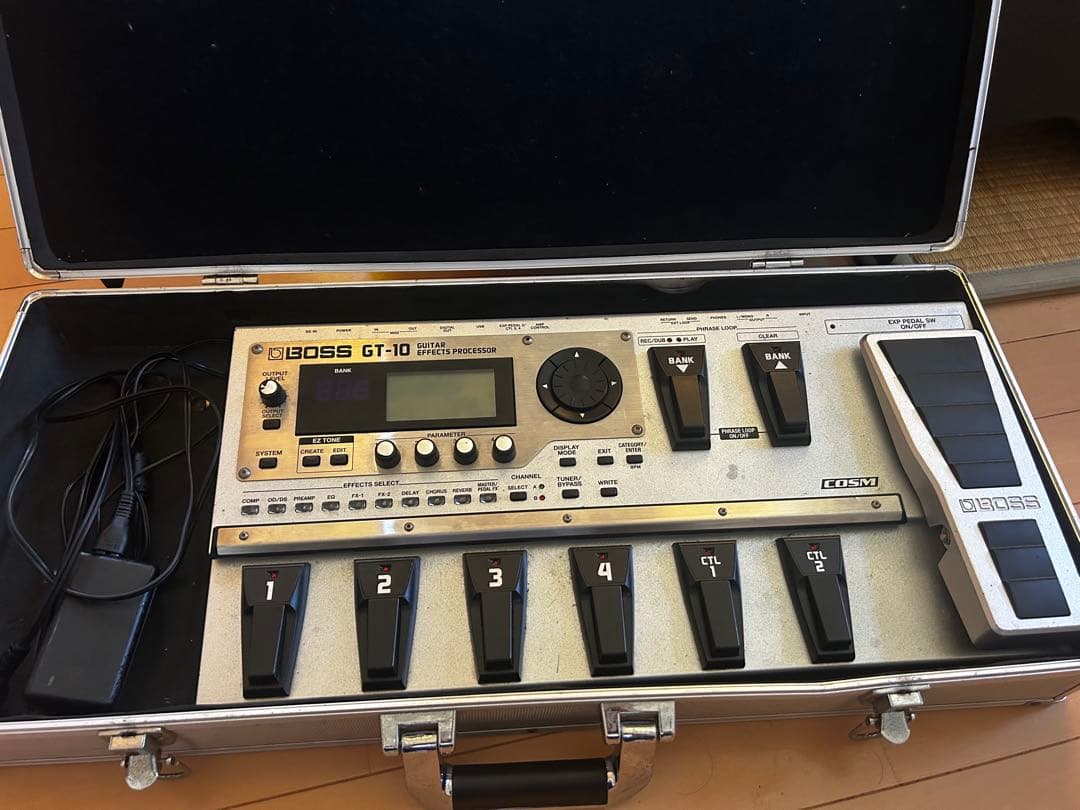 BOSS GT-10 ギターエフェクトプロセッサー