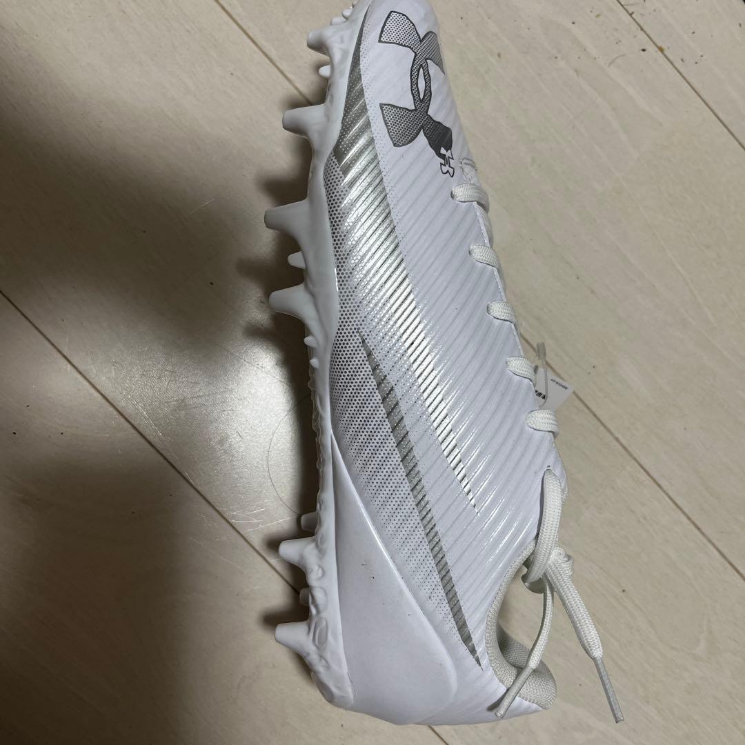 Under Armour ホワイト スパイクシューズ