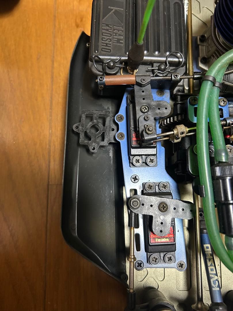 希少京商1/8インファーノ/OS21エンジン、サーボ2個、受信機付き