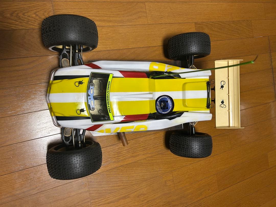 希少京商1/8インファーノ/OS21エンジン、サーボ2個、受信機付き