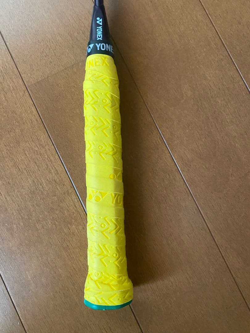 YONEX NANOFLARE 700 PRO バドミントンラケット　ヒビあり