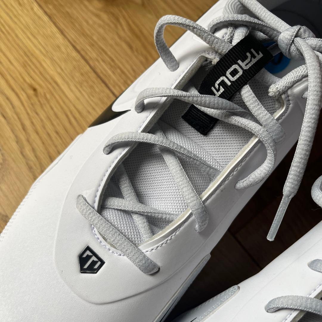 28cm　ナイキ　野球　ポイント　スパイク　白　Force Trout 9