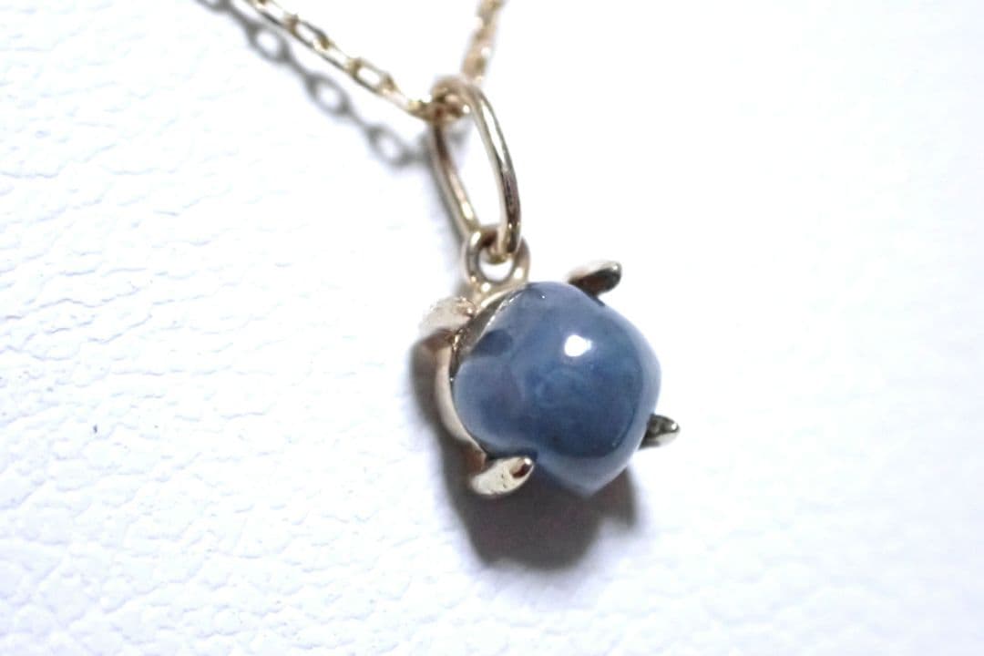 糸魚川翡翠　入コン沢　青　10金　丸　ペントップ