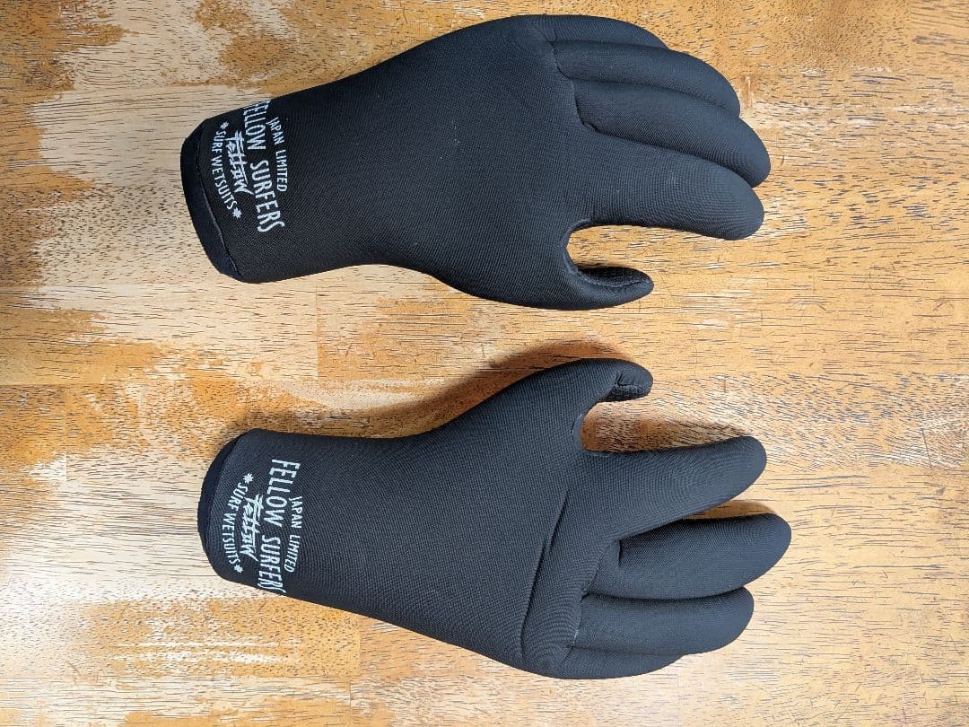 FELLOW ウェットスーツ　サーフキャップ・グローブ・ブーツセット