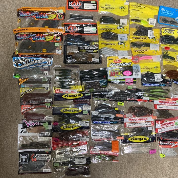 購入者現れないので、再出品しバラ売りにします