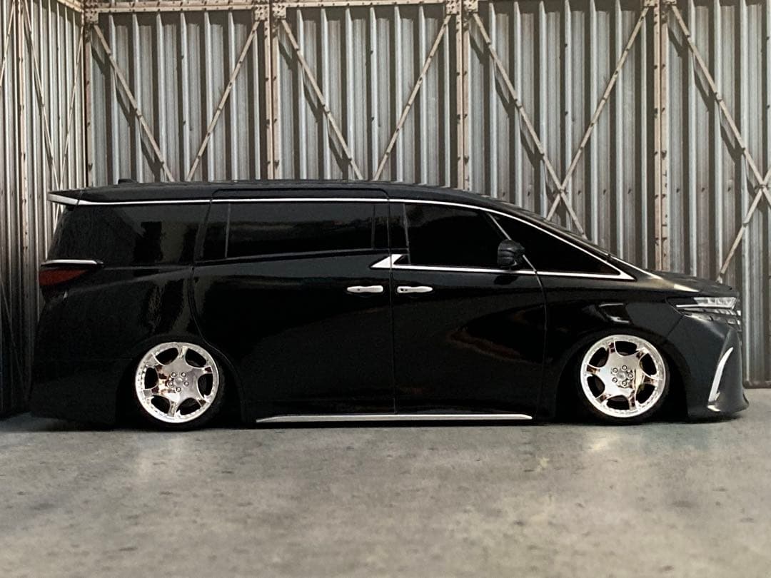 1/24 新型アルファード・ブラック（希少ホイールカスタム）