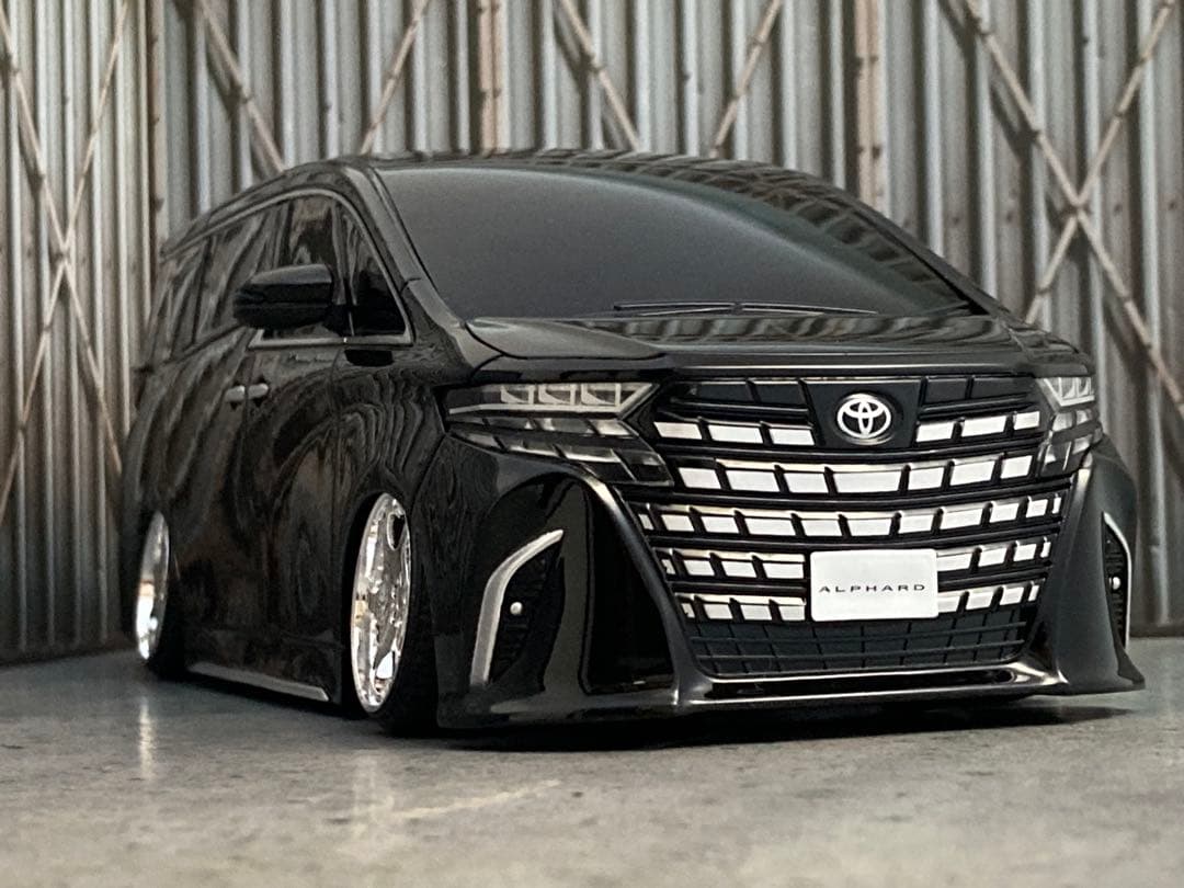1/24 新型アルファード・ブラック（希少ホイールカスタム）