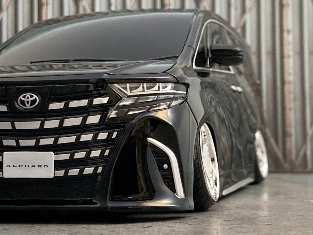 1/24 新型アルファード・ブラック（希少ホイールカスタム）