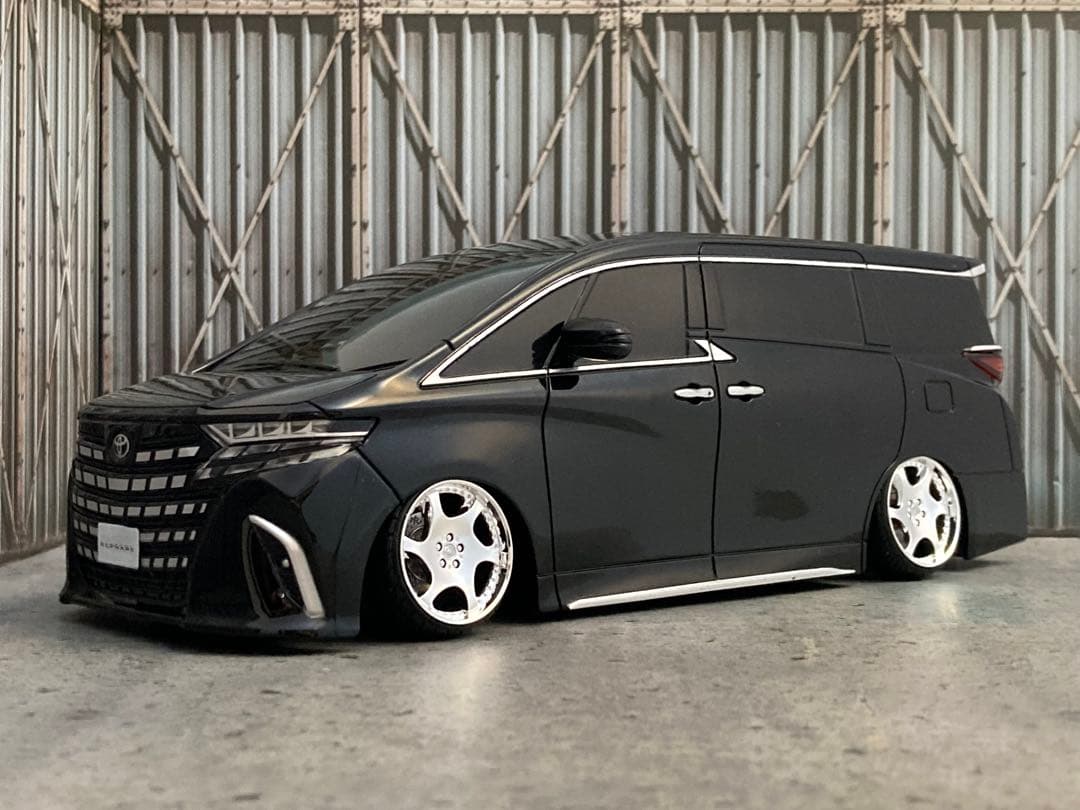 1/24 新型アルファード・ブラック（希少ホイールカスタム）