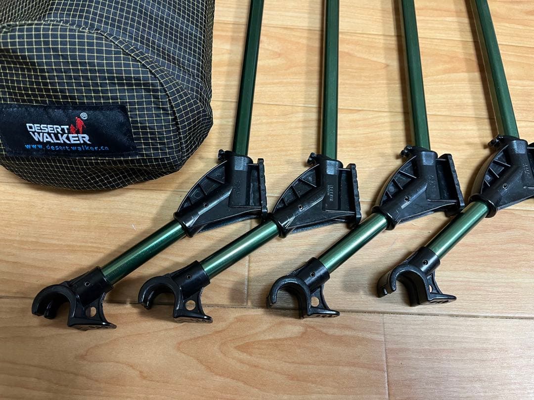 DESERT WALKER アウトドア　折りたたみ式ベッド