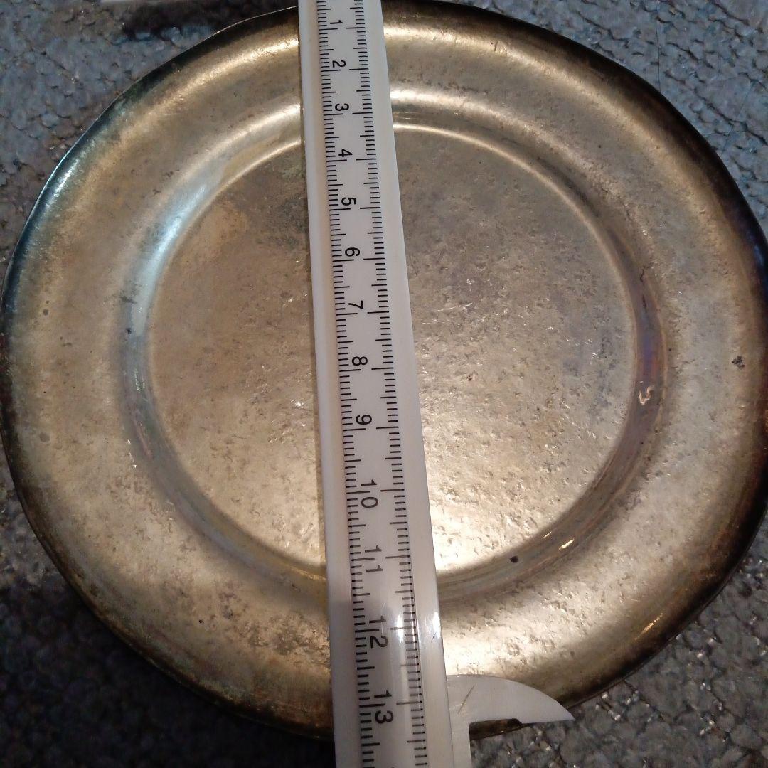 銀製品老舗の尚美堂の銘々皿 直径約13.5㌢ 約88グラム尚美堂の刻印あり