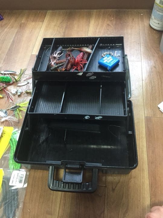 ルアー32点、タックルボックス、ライン2点、その他セット