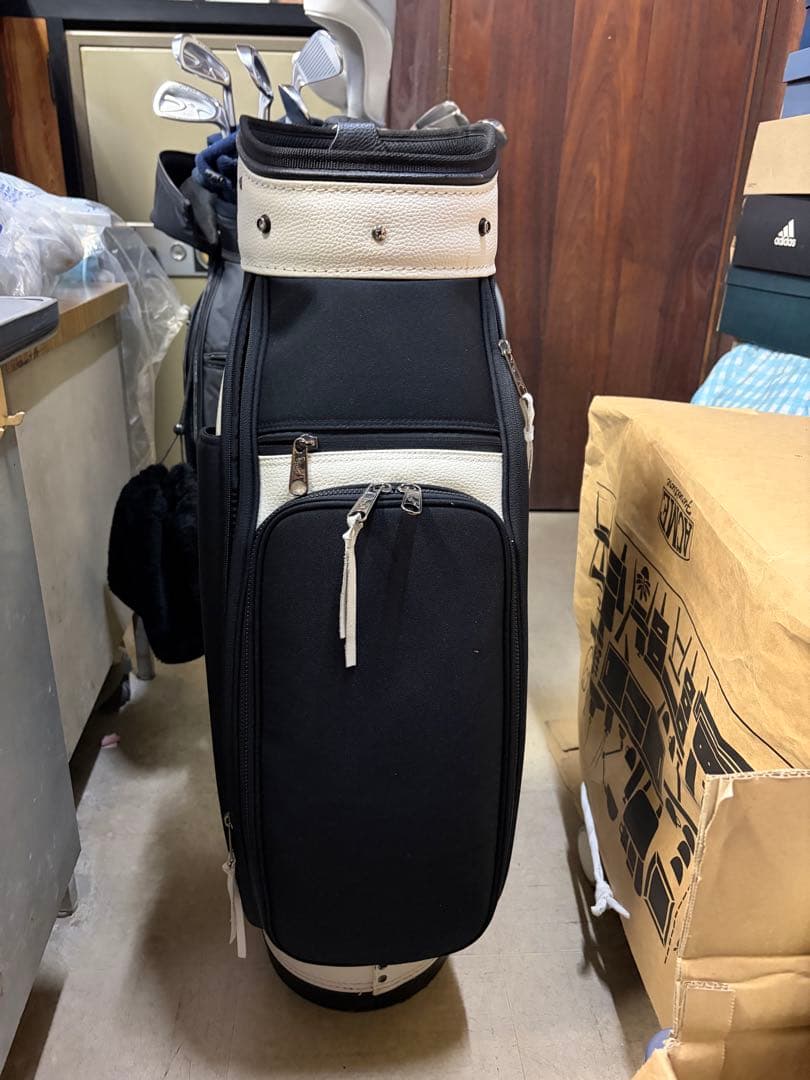 美品　JONES RIDER ゴルフバッグ ブラック/ホワイト