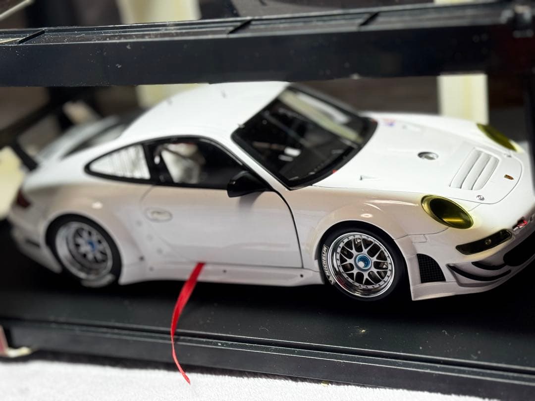 く*ん様 AUTOart 997 ポルシェ911 GT-3 RSR 1/18