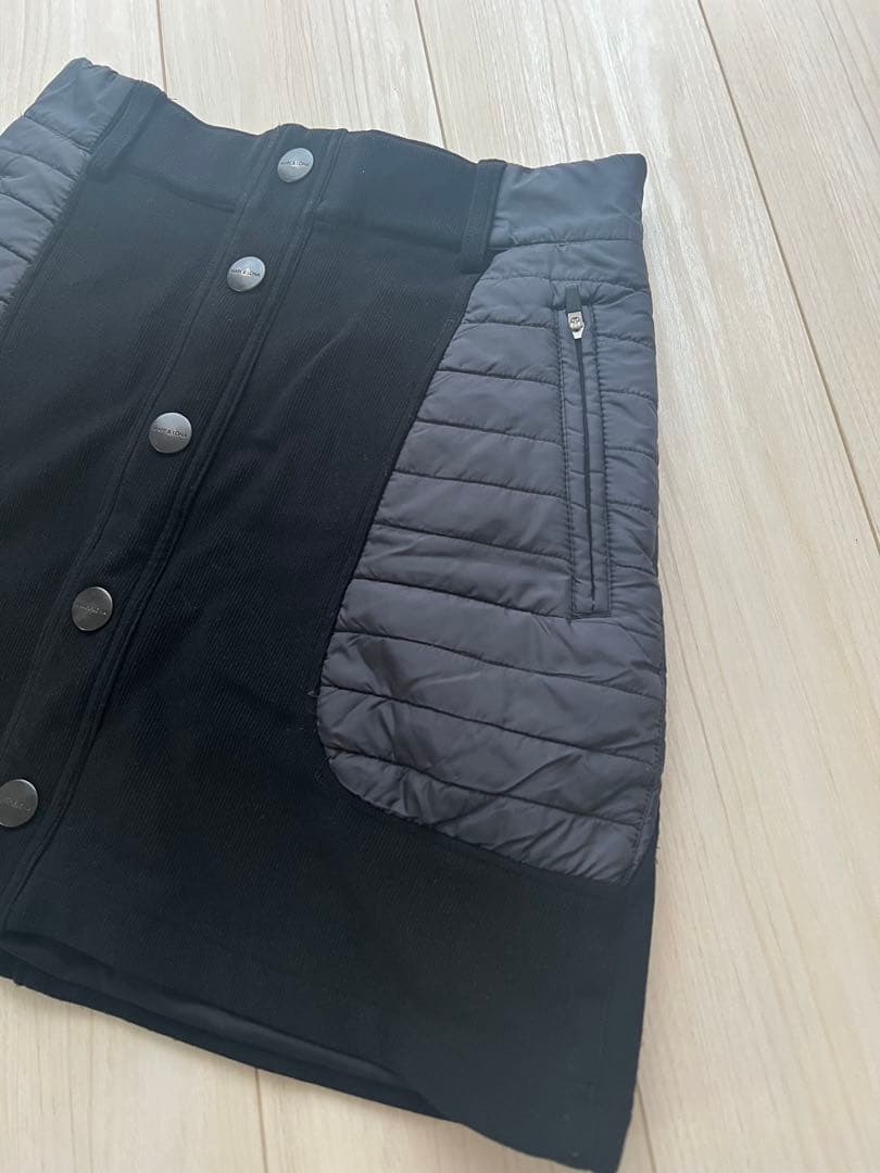 MARK&LONA 　ブラックAラインスカート　38サイズM