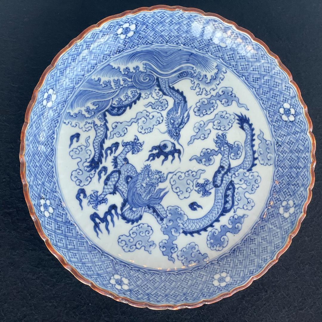 大明成化年製 古伊万里 大皿 染付 印判 双龍雲海 青花雲龍圖稜花盤 骨董 美品