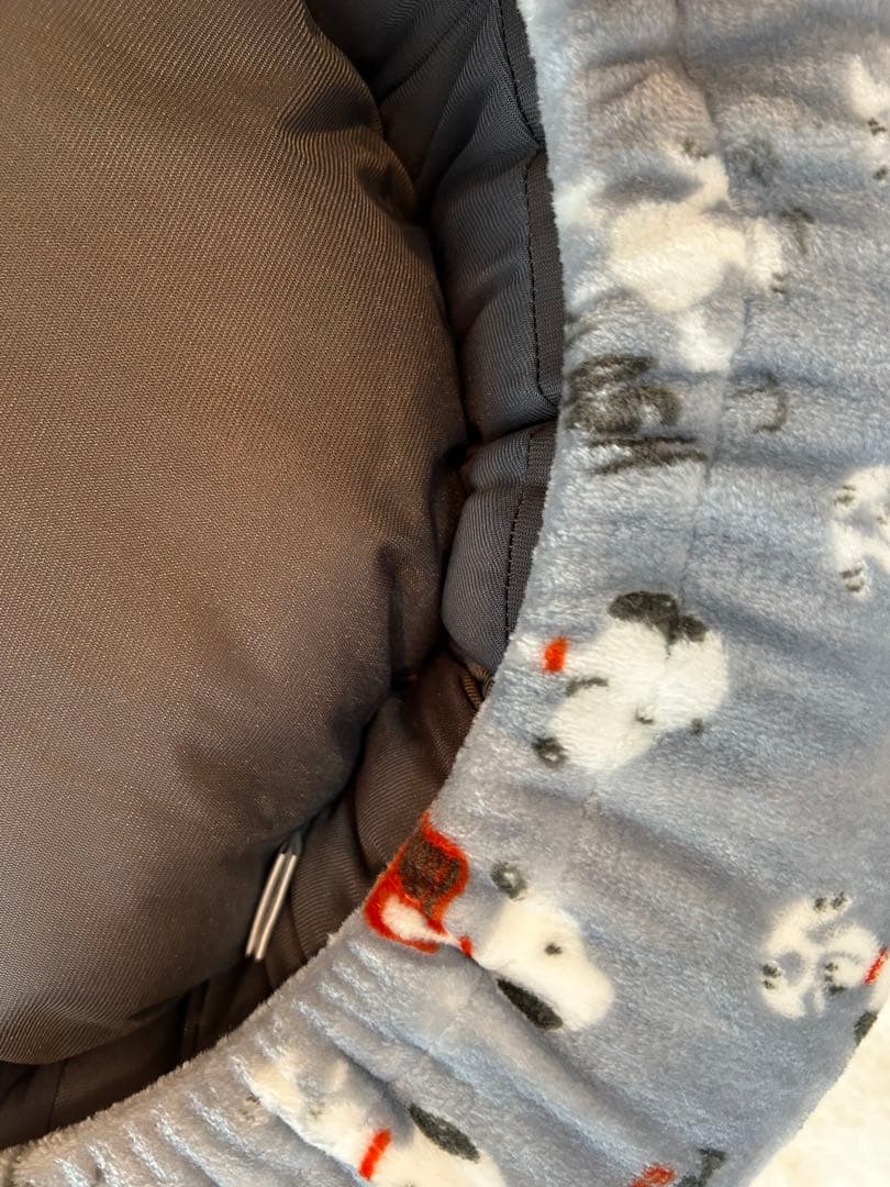 ペットパラダイスベット　スヌーピー丸型　遠赤外線 サイズL新品未使用タグ付き