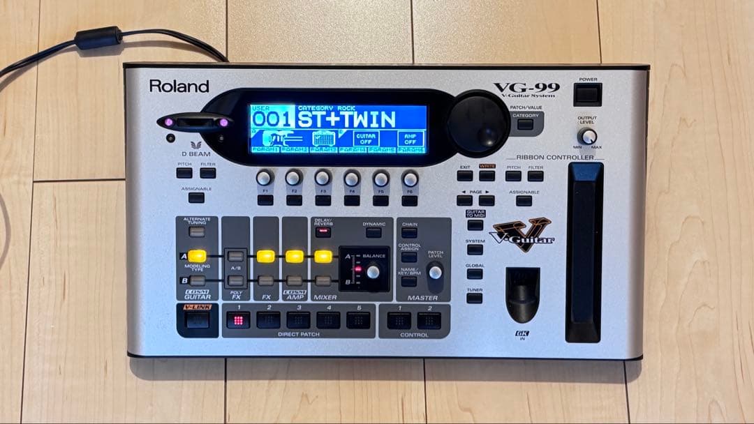 Roland VG-99 ギターシンセサイザー