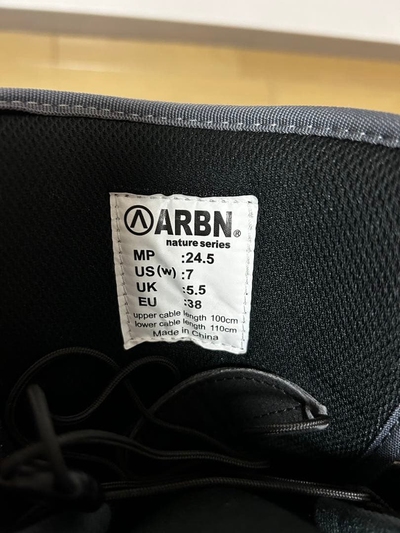 ARBN nature 女性用スノーボードブーツ BOAシステム