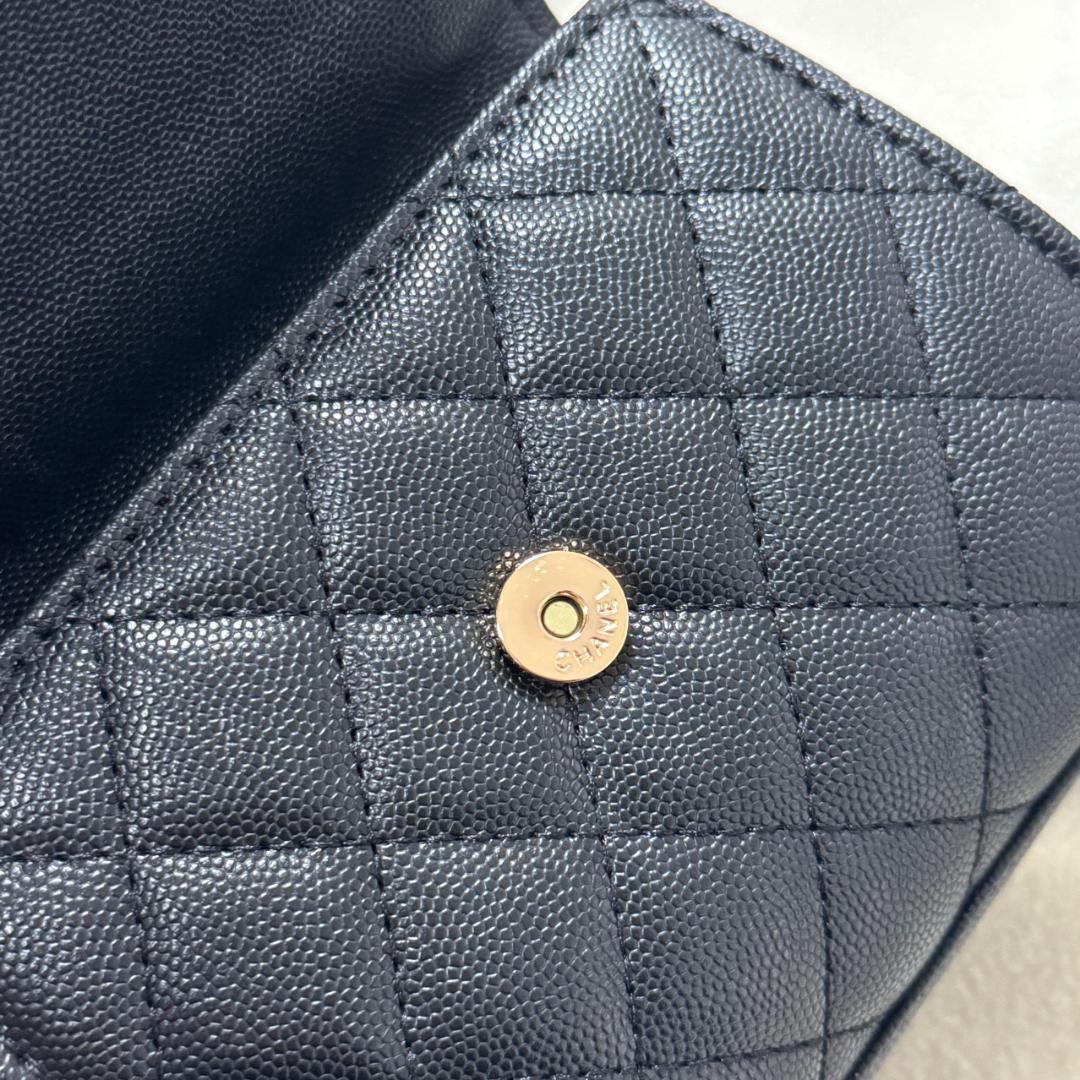 ✨VIP非売品✨ BOX付 ブラック キルティング ショルダーバッグer