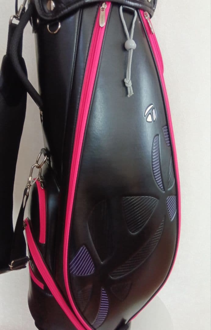 テーラーメイド　レディース ゴルフバッグ軽量