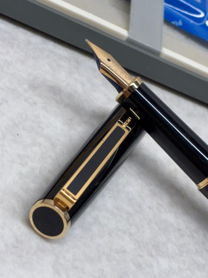 新品 PILOT パイロット カスタム 万年筆 <F> ペン先 14K 585