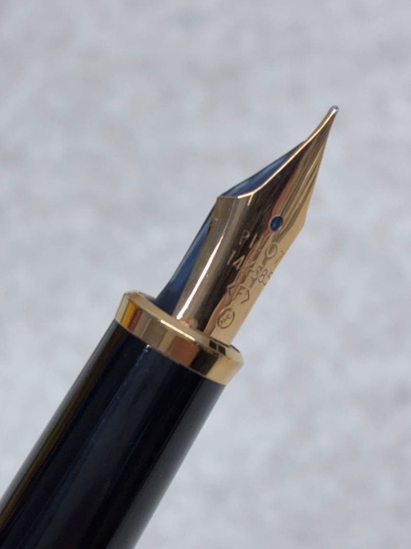 新品 PILOT パイロット カスタム 万年筆 <F> ペン先 14K 585