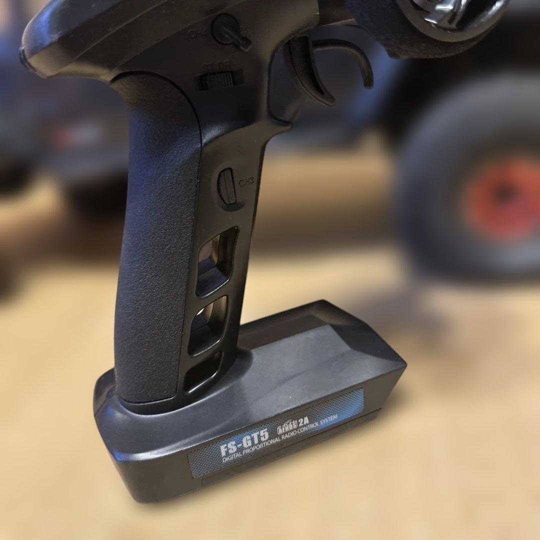 Axial SCX10III Jeep Gradiator クローラーラジコン