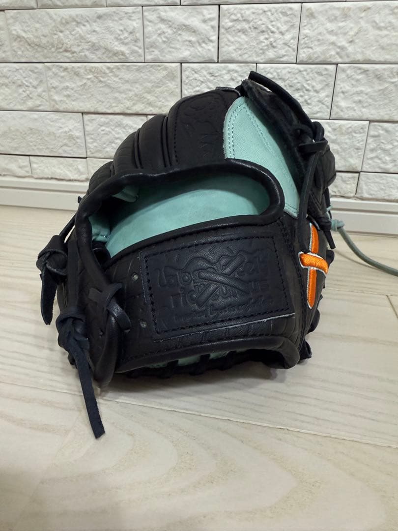 mlb愛　Absolutely Ridiculous グローブ 12インチ