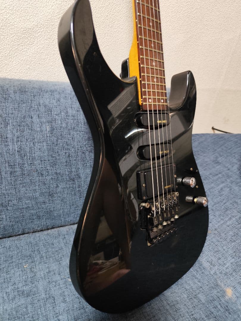 フェルナンデスエレキギター　ブラック