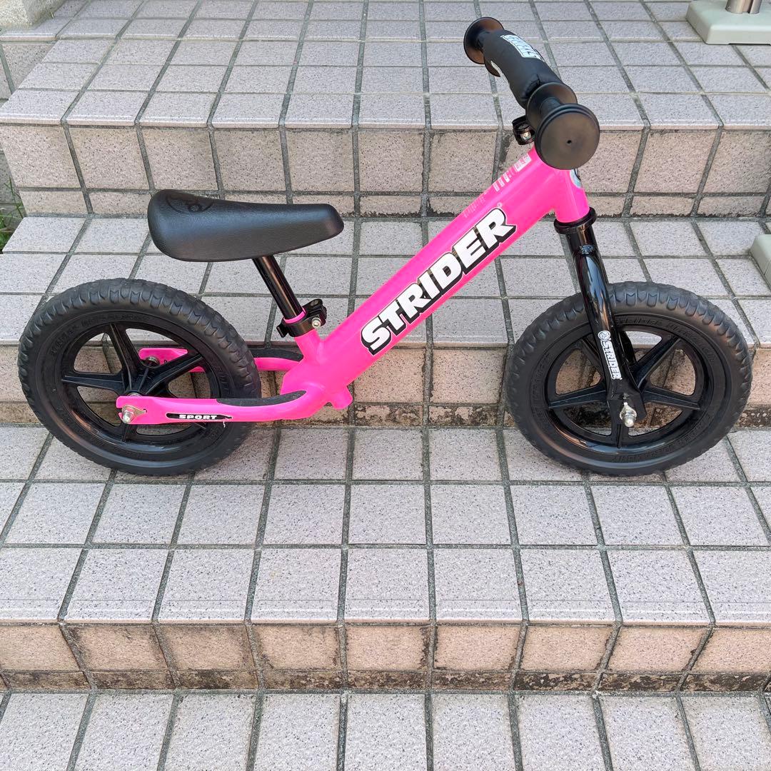 【美品】 STRIDER ストライダースポーツ12インチ ピンク プロテクター付