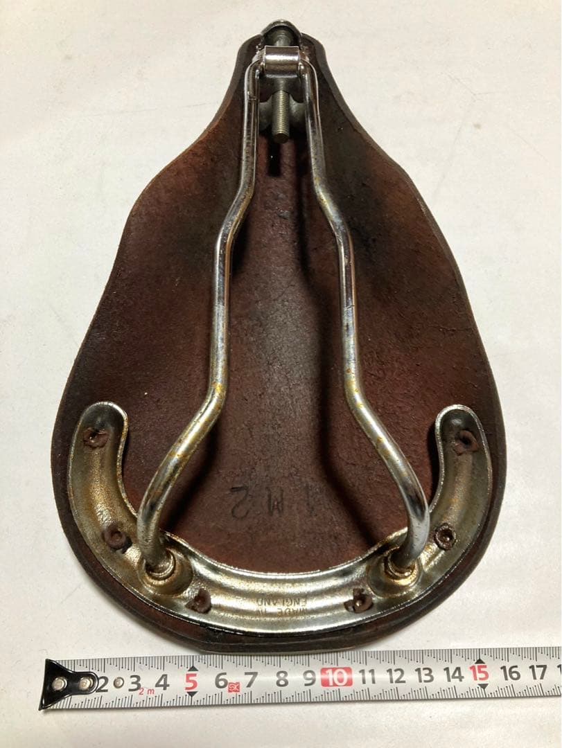 BROOKS ブラウン　レザーサドル