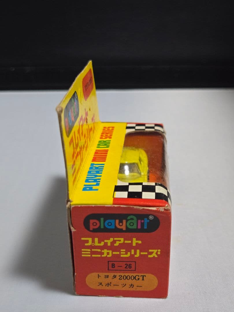 香港製 playartプレイアート トヨタ2000GT 1/64ミ二カ一 箱付