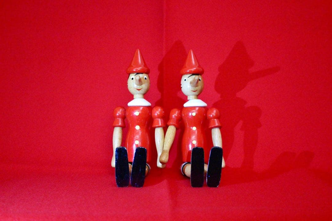 イタリア雑貨・ピエロコレクション【木製　ピノキオ　2体セット】