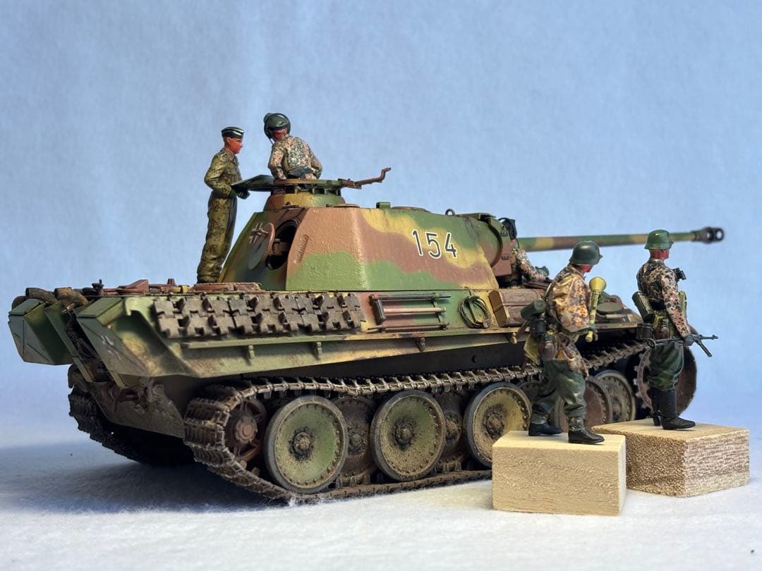 1／３５ドイツ陸軍パンサーG型戦車プラモデル完成品