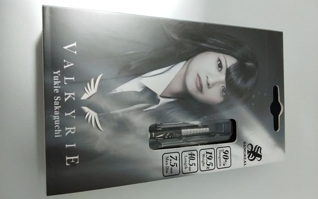 サングリアル!坂口優希恵!極美品!新品同品!付録未開封!ダーツセット