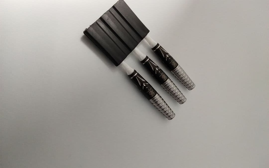 サングリアル!坂口優希恵!極美品!新品同品!付録未開封!ダーツセット