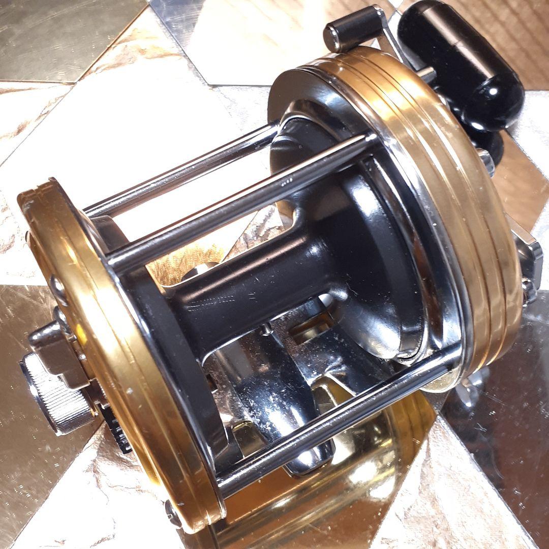 ダイワ シーライン 300 ベイトリール 石鯛 イシダイ 船用 磯釣り 極美品