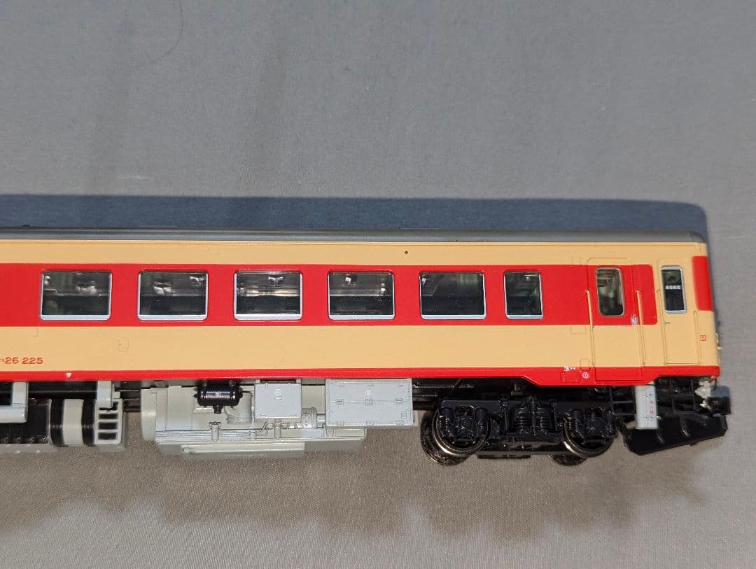 天賞堂 HOゲージ 56031 [キハ26 急行色 ２灯シールドビーム]