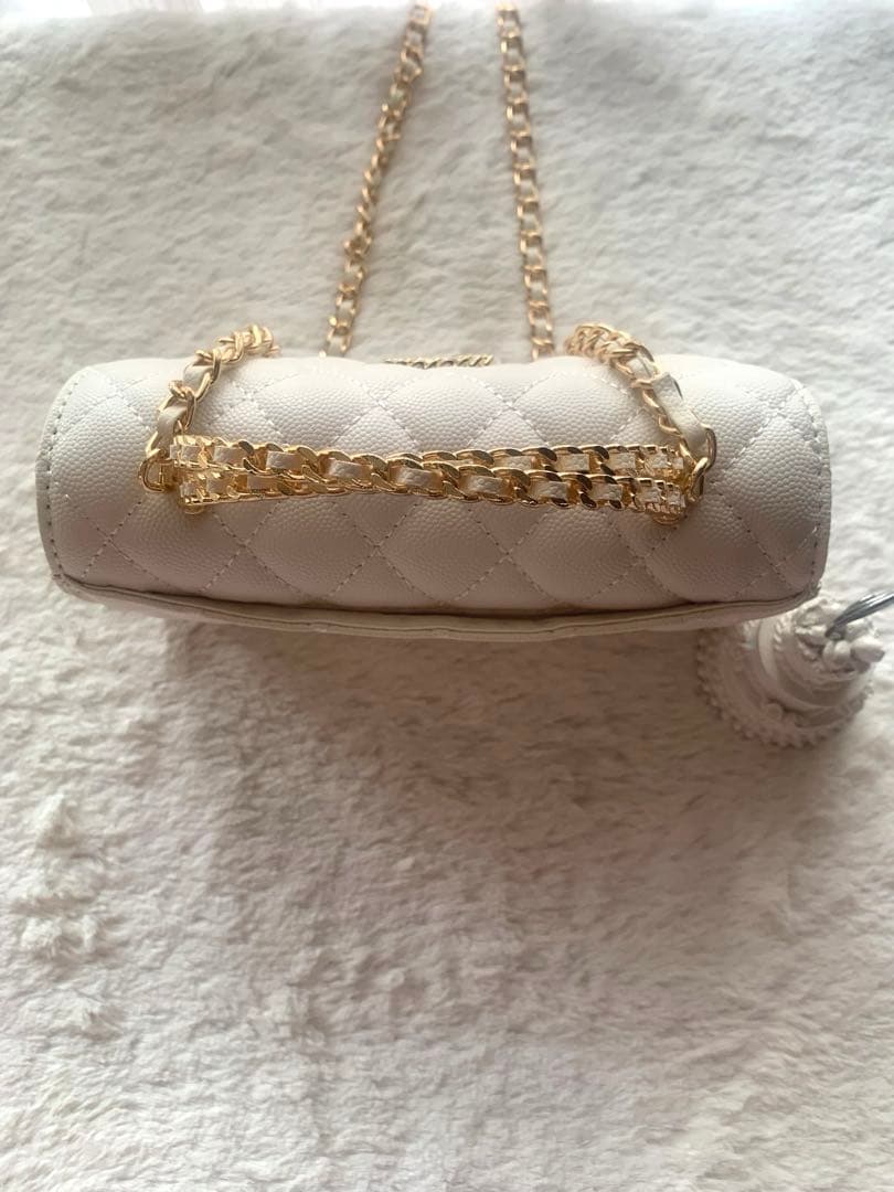 CHANELノベルティホワイトショルダー ★