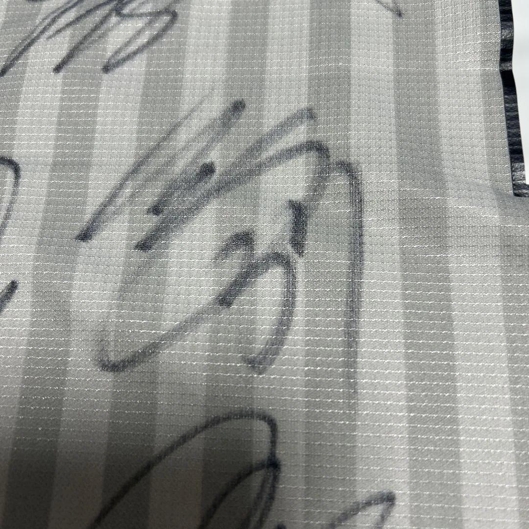 33人のサイン入り！川崎フロンターレ2018年のアウェイユニフォーム