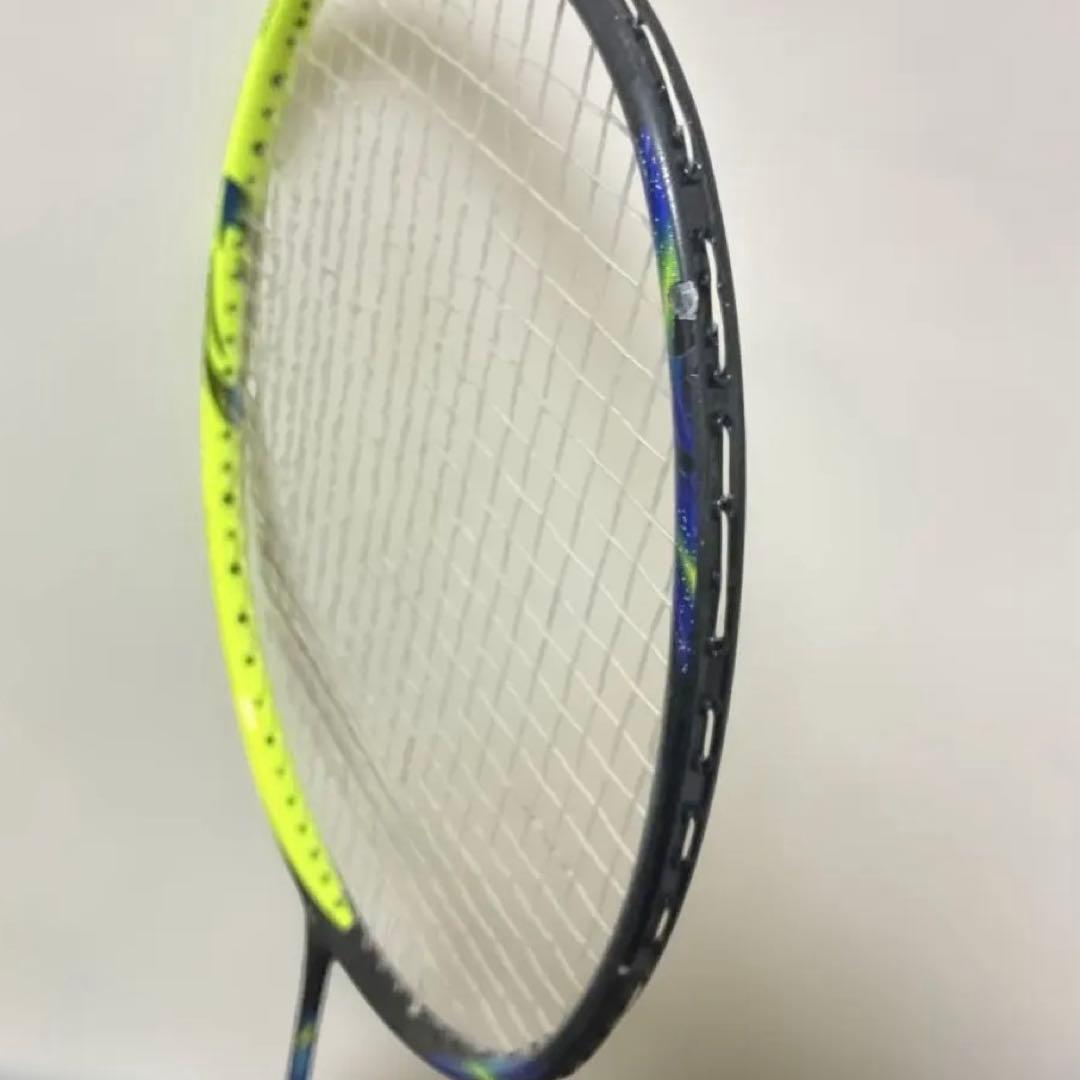 バドミントンラケット　アストロクス77