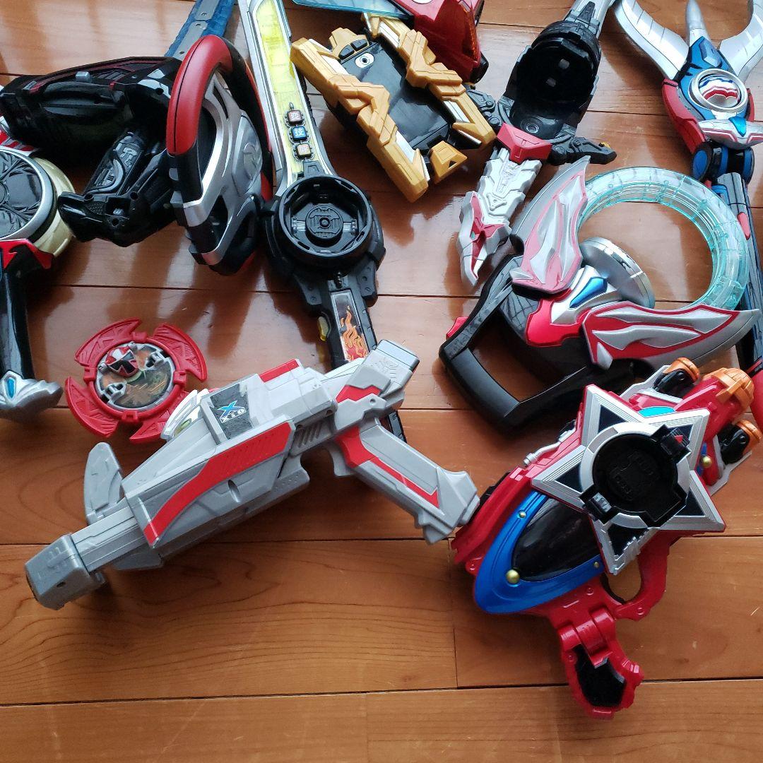 ウルトラマン　仮面ライダー　戦隊物