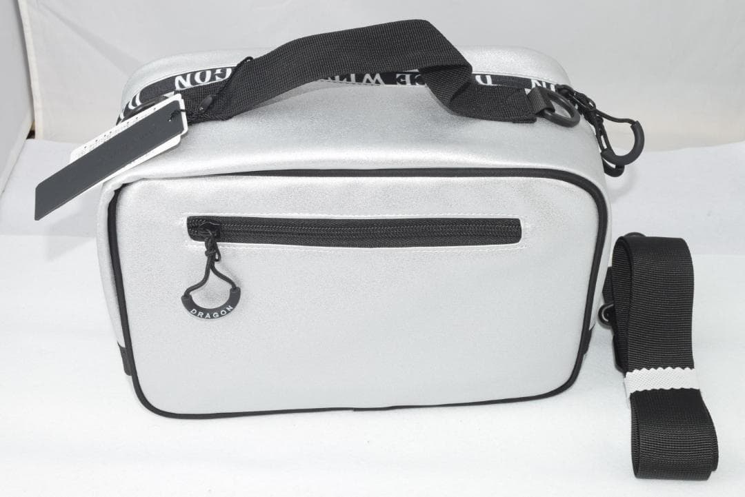 新品☆ダンスウィズドラゴン スパークルレザーマルチポーチ☆カートバック☆シルバー