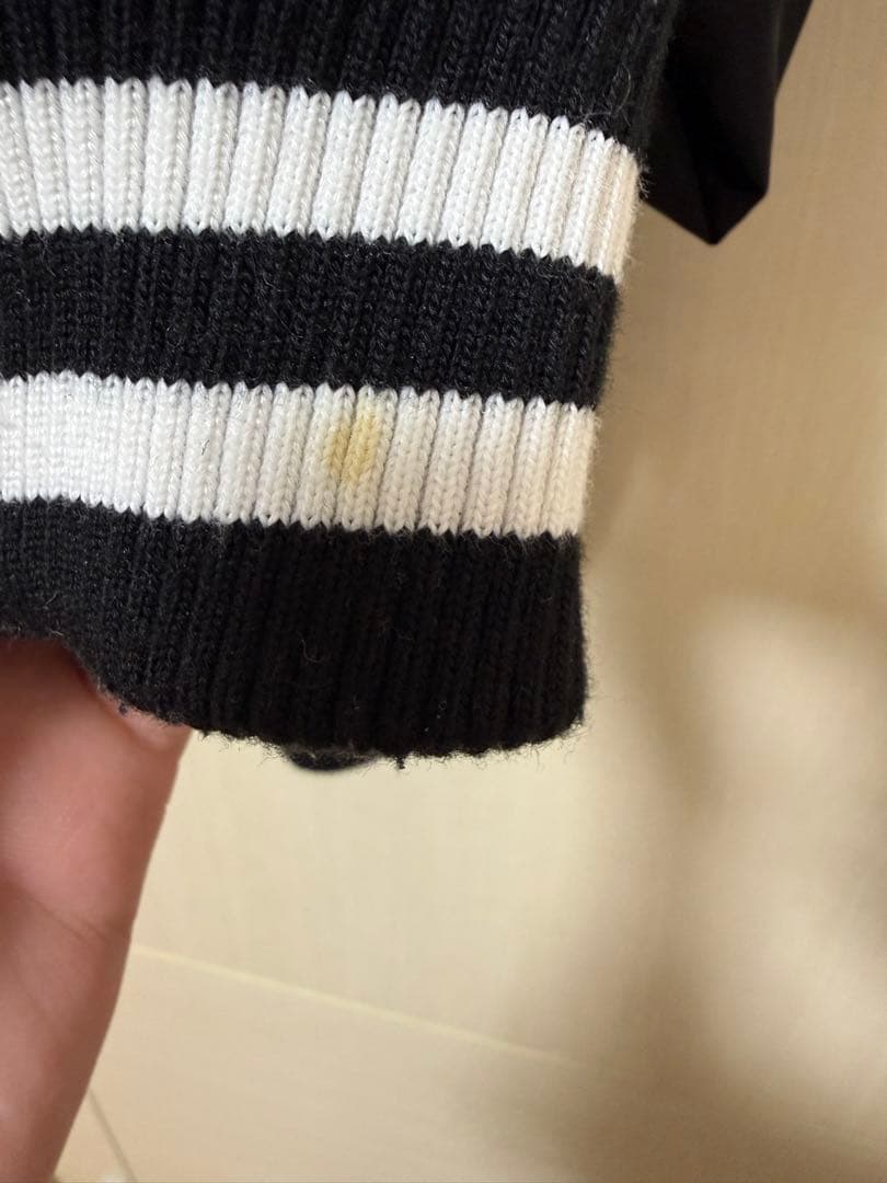 UVERworldスタジャン UWロゴ