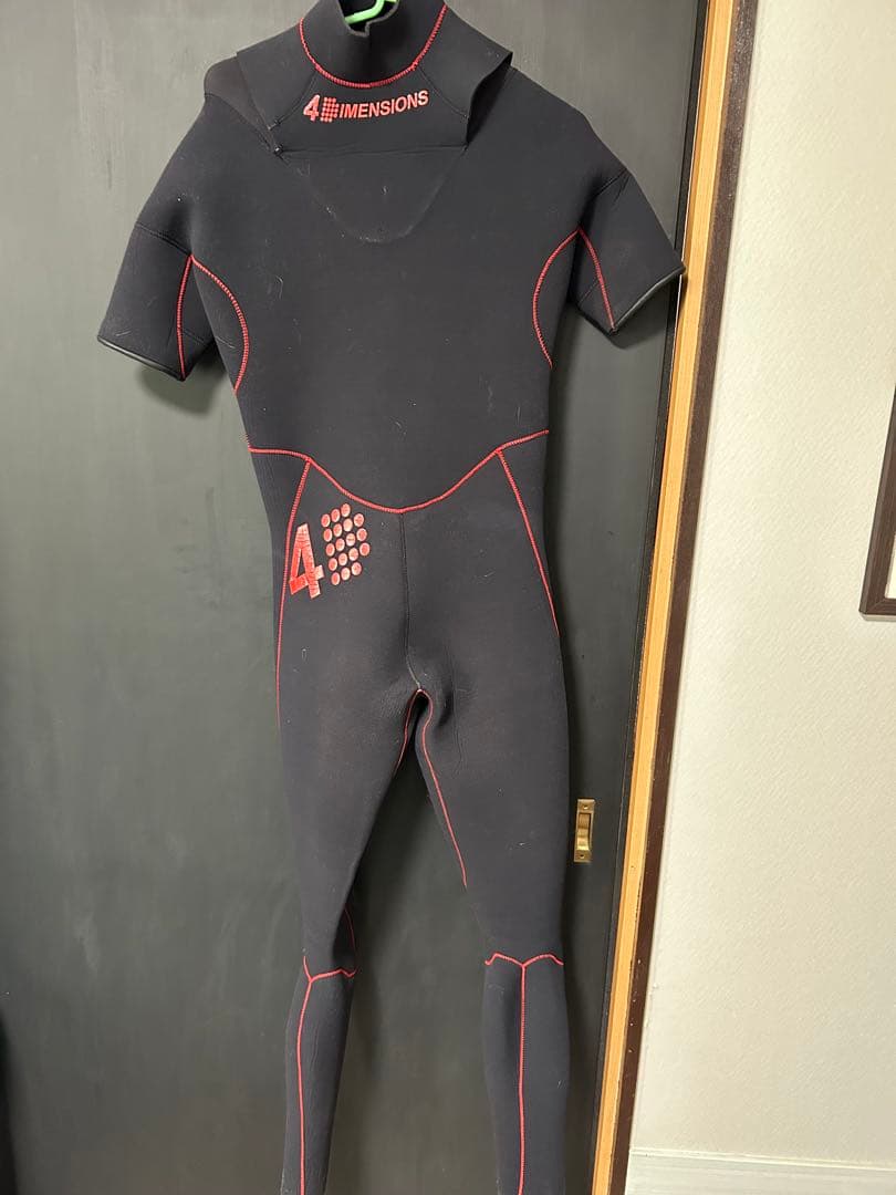 4dimensions ML サーフィン　ウェットスーツ ブラック/レッド