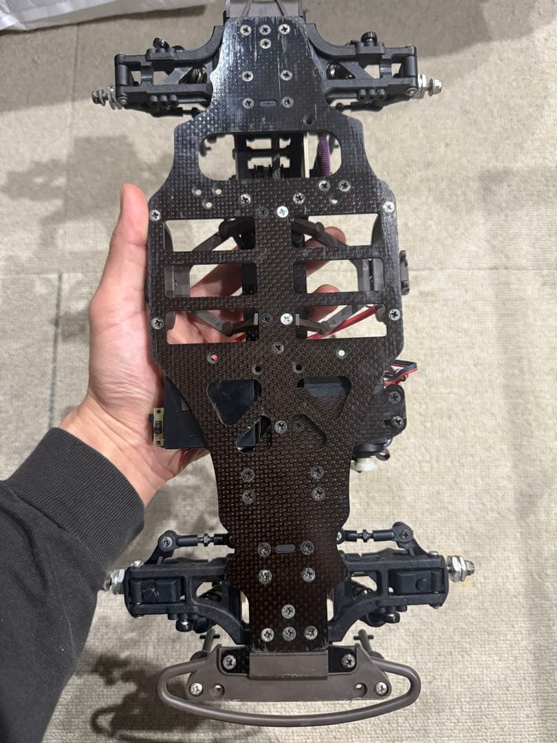 【1】旧車　シャーシ　当時物　ラジコン　車　カーボン