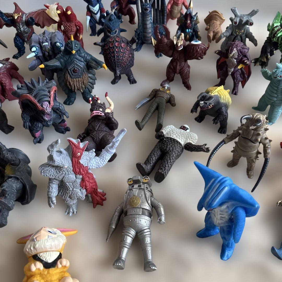 ウルトラ怪獣40体セット