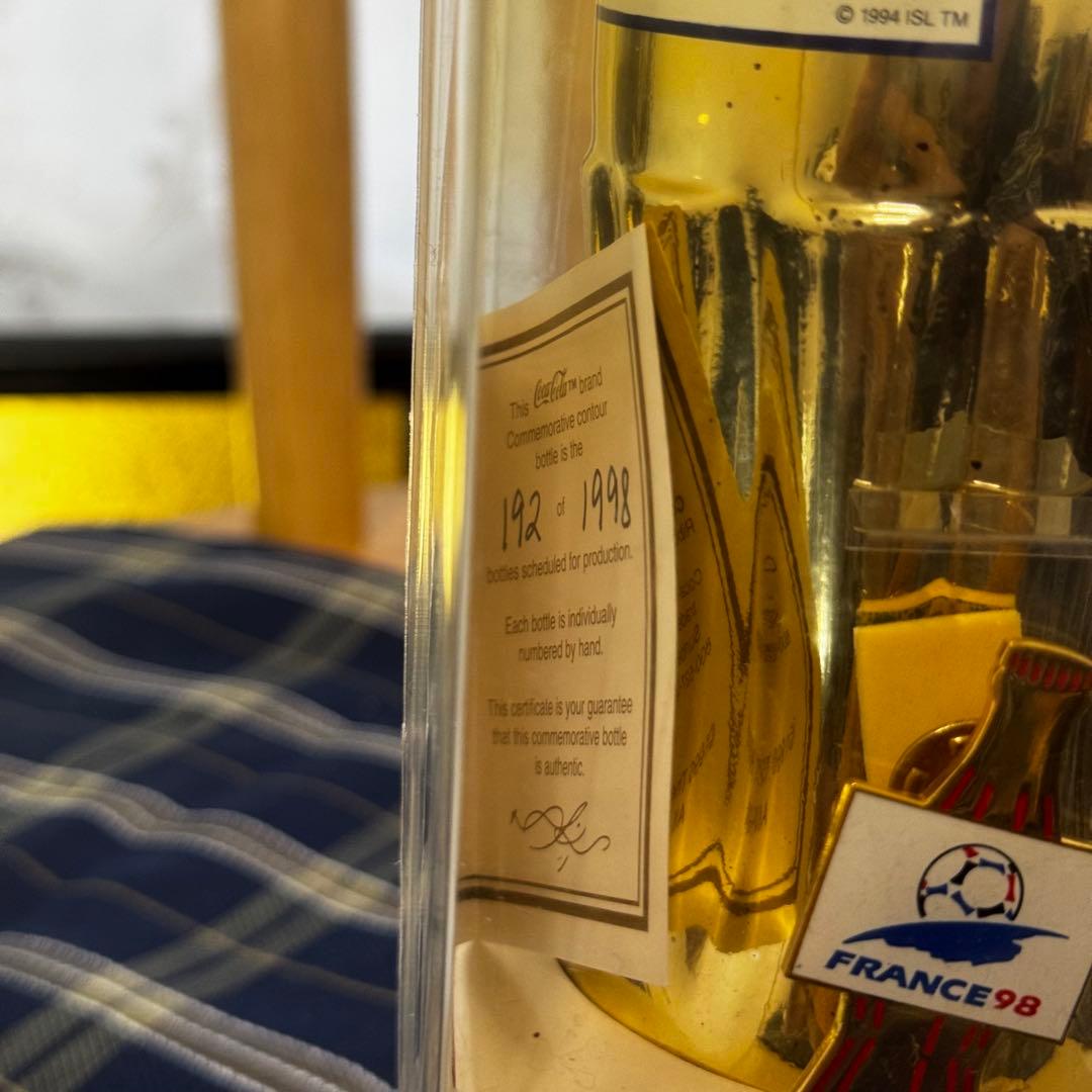 限定1998本シリアル入 98年フランスW杯 コカコーラ ゴールドボトル 箱付