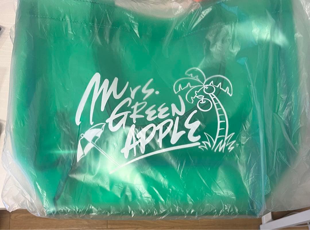Mrs. GREEN APPLE サコッシュ&クリアバッグ